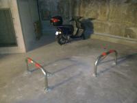 pose d'un arceau de parking en parking souterrain sur les collines niçoises
